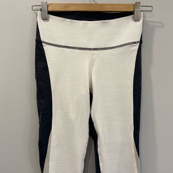 Outdoor Voices Color Block Workout 7/8 Leggings - Picture 3 of 10